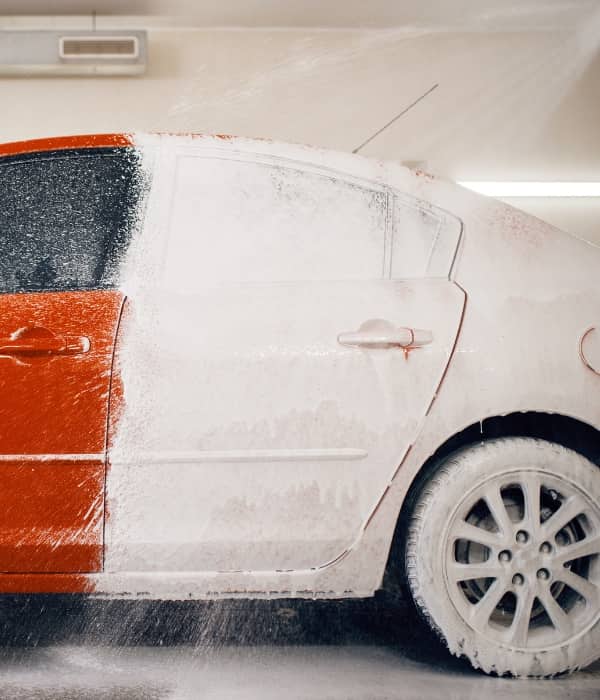 Lavar el coche con fairy