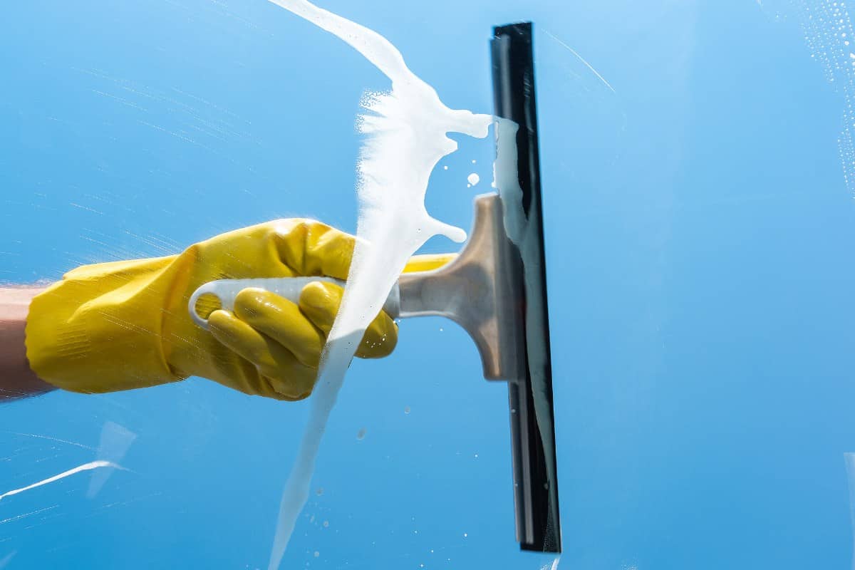 Limpiar fácilmente los cristales del coche