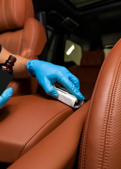 Trucos para limpiar la tapiceria en un vehiculo